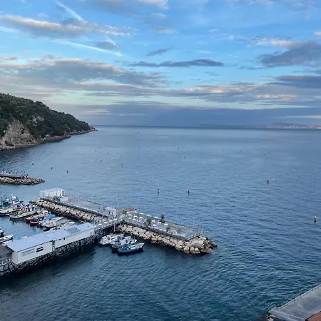 Casa A Mare Bed & Breakfast 4*